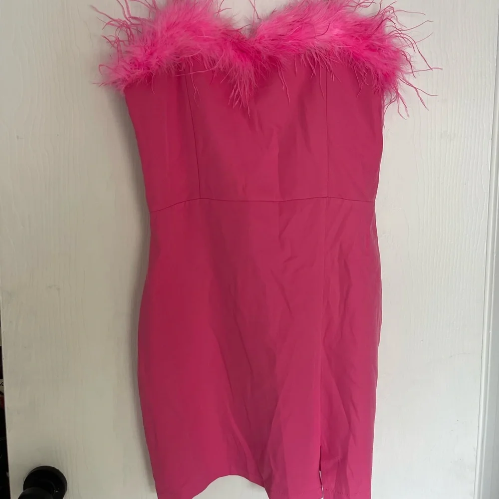 Strut & Bolt Pink Feather-Trim Dress M - Picture 4 of 5